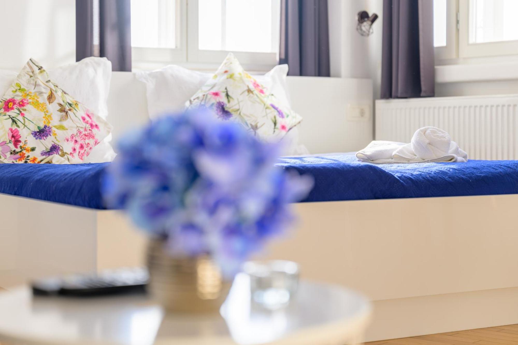Niva Rooms & Studio Apartment Zagreb Bagian luar foto